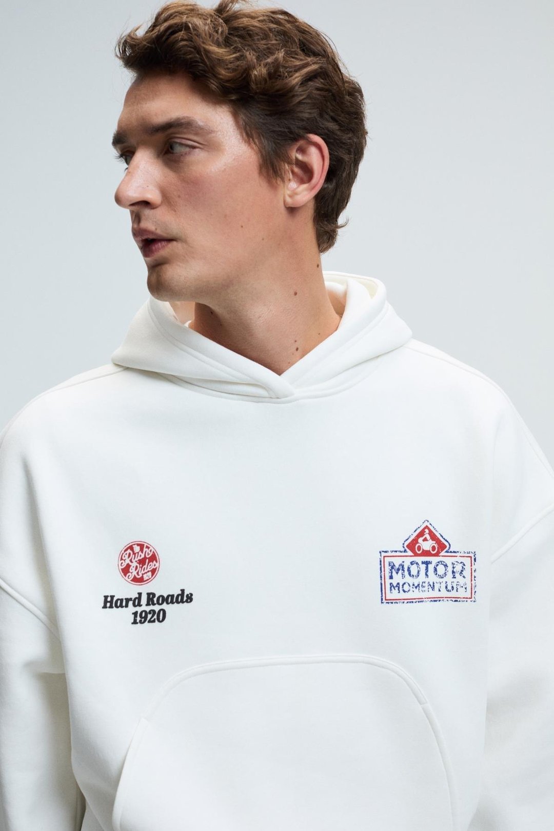 ABISMO Erkek Kapüşonlu Kanguru Cepli Kolları ve Sırtı Baskılı Relaxed Fit Beyaz Sweatshirt