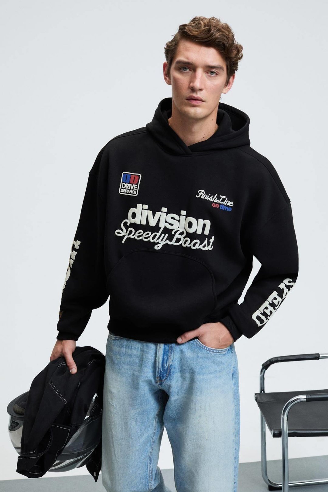 ABISMO Erkek Kapüşonlu Kanguru Cepli Kolları ve Sırtı Baskılı Relaxed Fit Siyah Sweatshirt