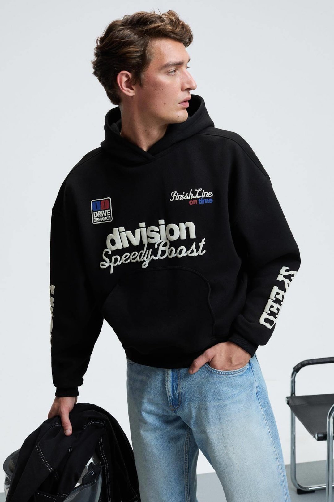 ABISMO Erkek Kapüşonlu Kanguru Cepli Kolları ve Sırtı Baskılı Relaxed Fit Siyah Sweatshirt