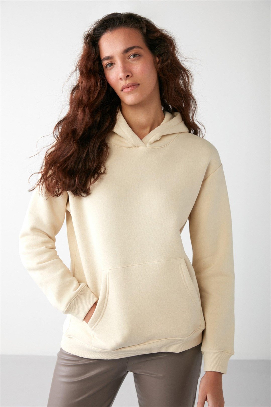 ADEL Kadın İçi Polarlı Yumuşacık Relaxed Örme 3 İplik Kanguru Cepli Kapüşonlu Vanilya Sweatshirt