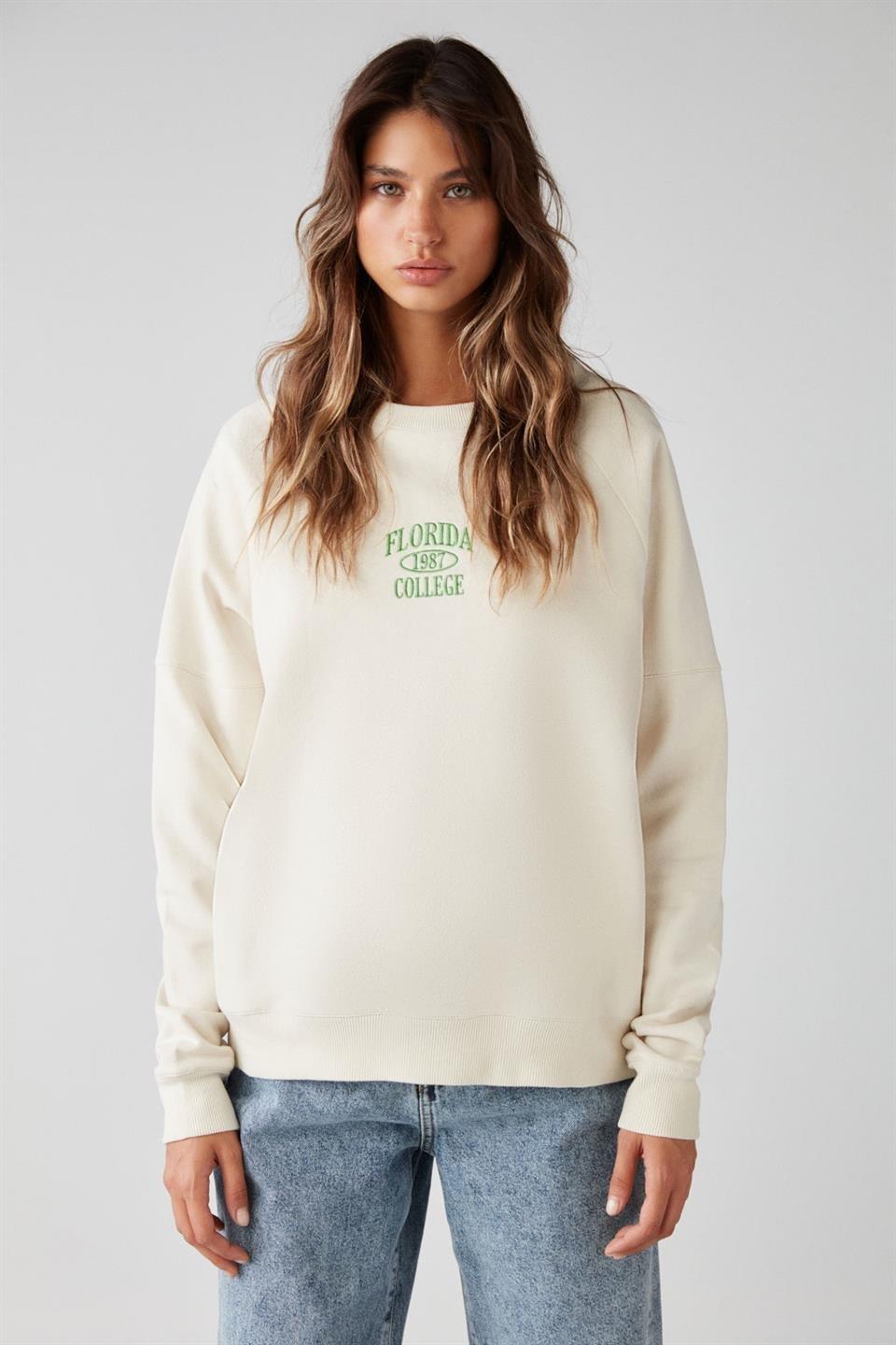 ADRIELLE Kadın Sıcak Tutan Nakış Detaylı Relaxed 3 İplik Organik Pamuk Ekru Sweatshirt