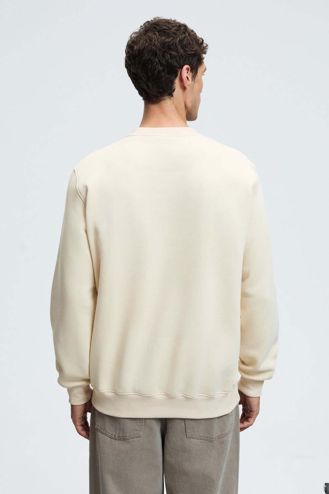 ALARIC Erkek Yuvarlak Yaka Önü Baskılı Regular Fit Ekru Sweatshirt