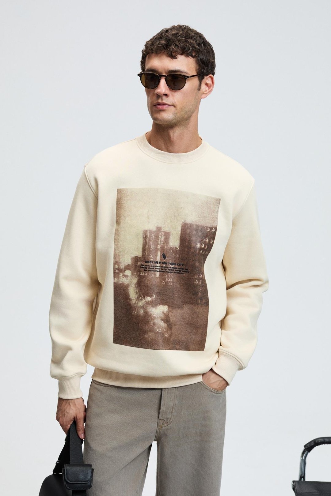 ALARIC Erkek Yuvarlak Yaka Önü Baskılı Regular Fit Ekru Sweatshirt