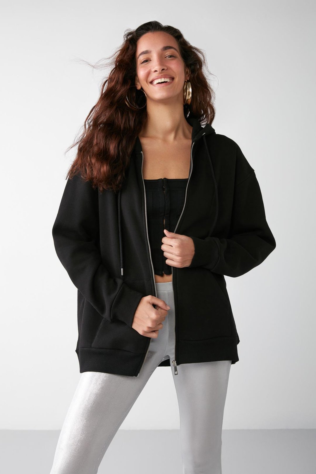 ALENA Kadın Basic Kanguru Cepli Oversize Organik Pamuk Fermuarlı Kapüşonlu Siyah Sweatshirt