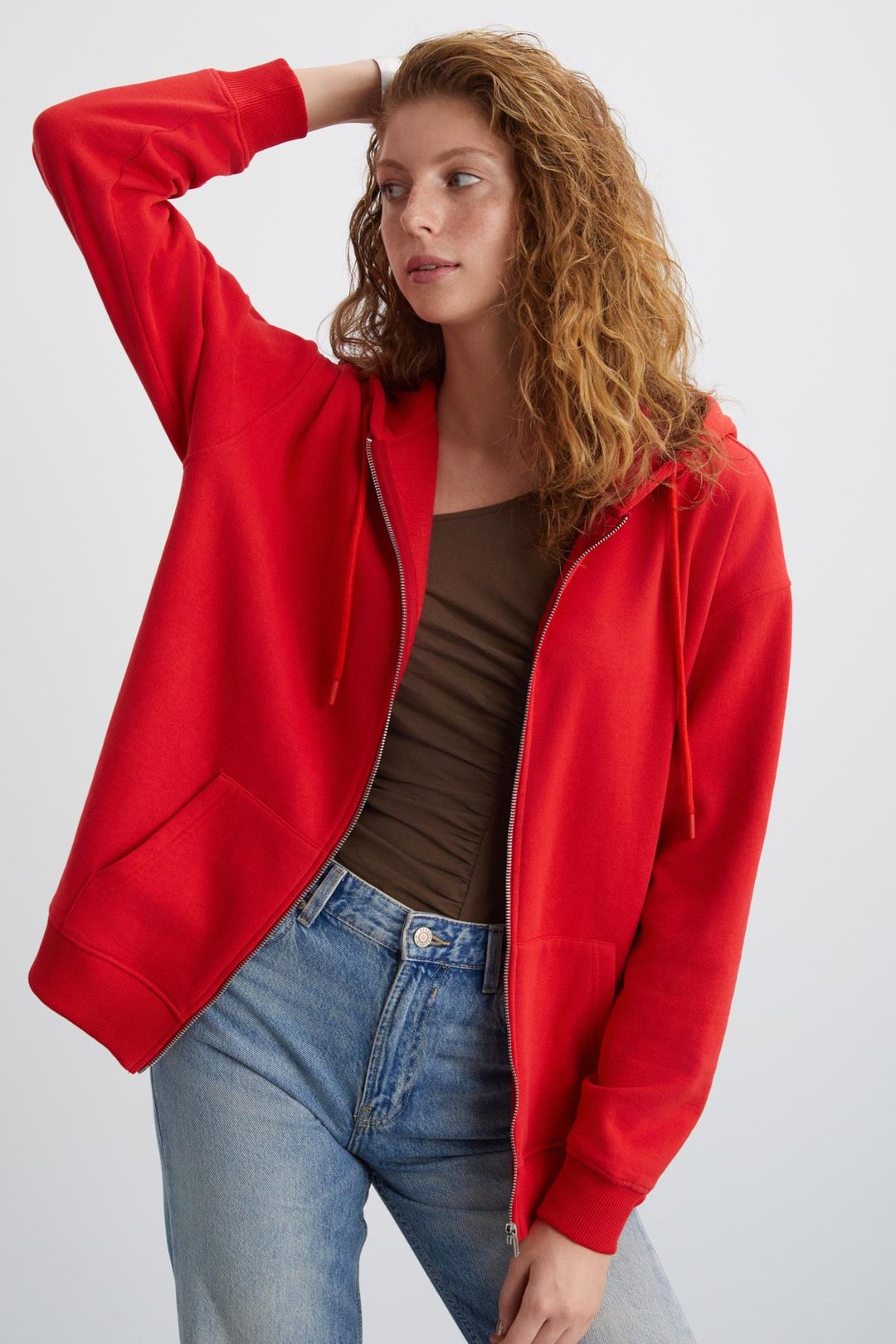 Alena Kadın Oversize Organik Pamuklu Metal Fermuarlı Kapüşonlu İçi Polarlı Kırmızı Sweatshirt