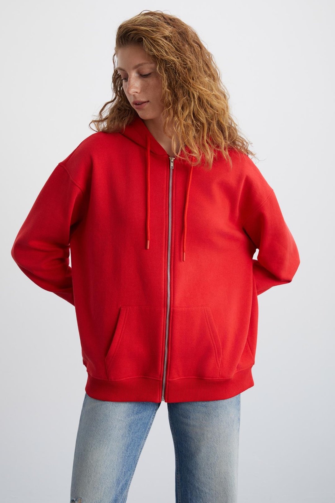 Alena Kadın Oversize Organik Pamuklu Metal Fermuarlı Kapüşonlu İçi Polarlı Kırmızı Sweatshirt