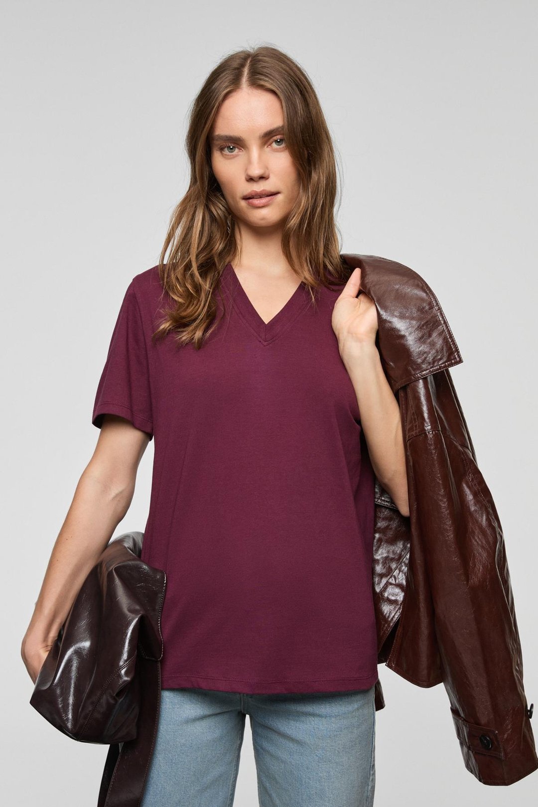 ALINE Kadın %100 organik Pamuk Derin V Yakalı Comfort Fit Bordo T-Shirt