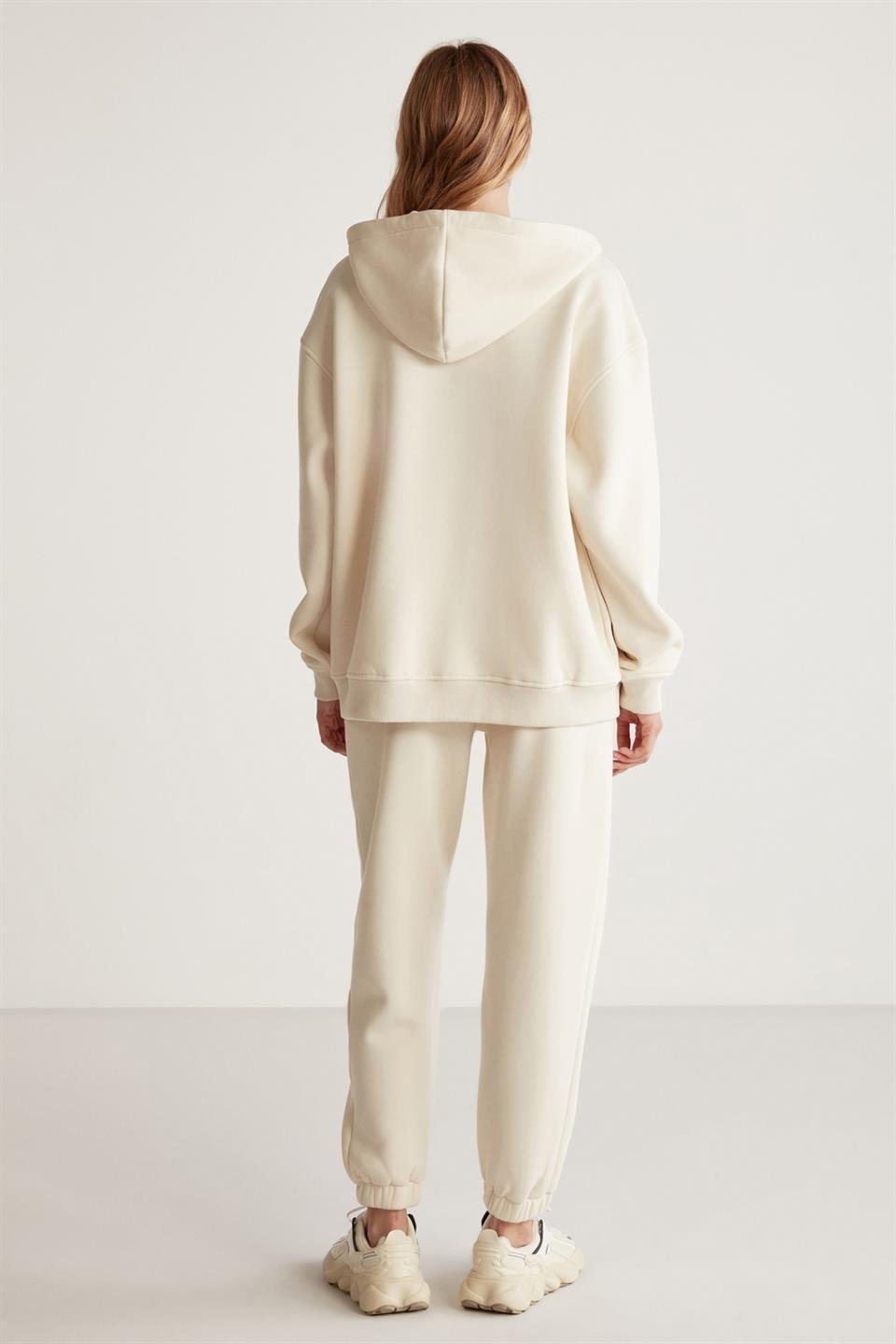 AMETIS Kadın İçi Polarlı Nakış Yazı Detaylı Organik Pamuk Oversize Kapüşonlu Vanilya Sweatshirt