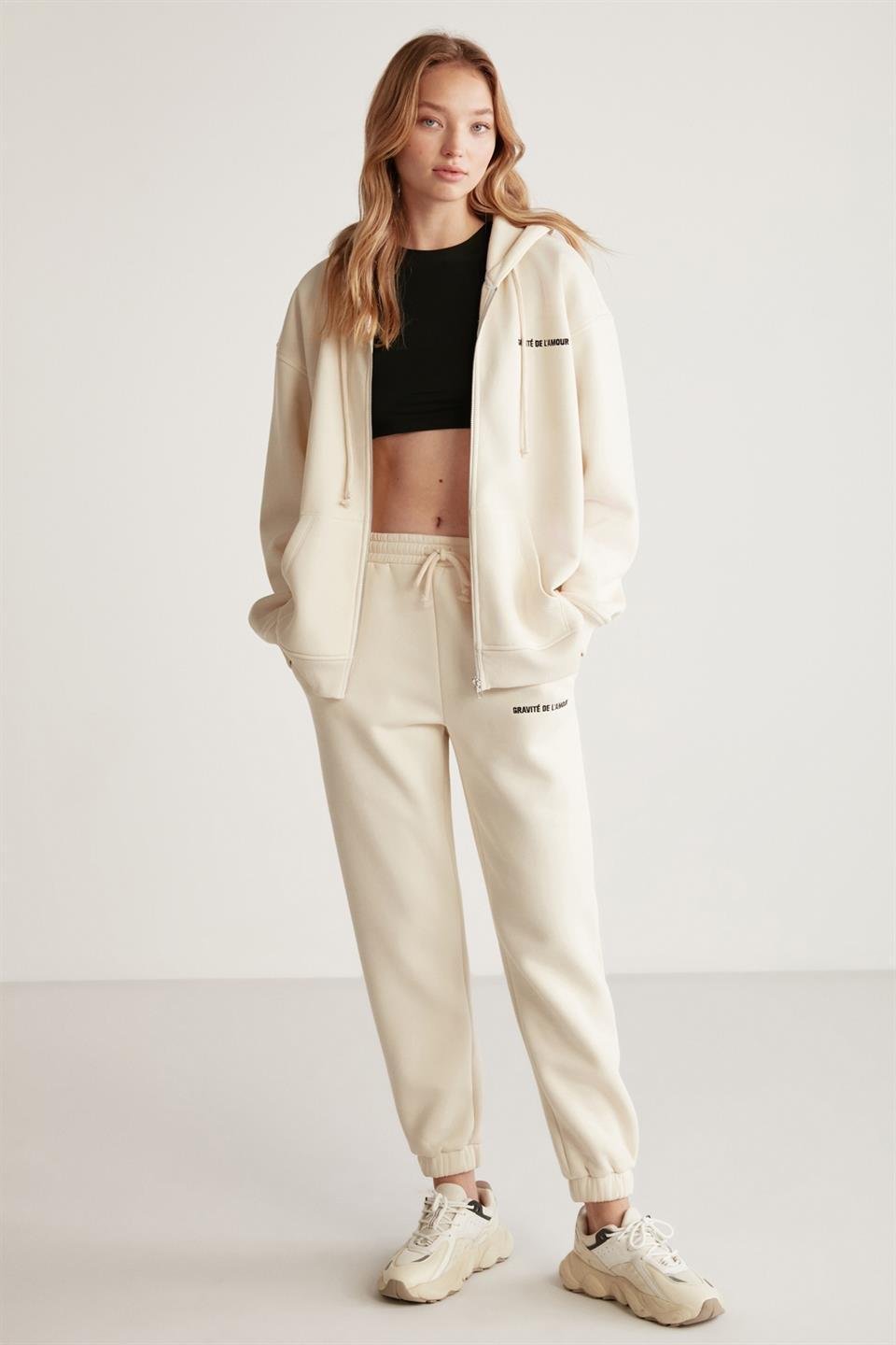 AMETIS Kadın İçi Polarlı Nakış Yazı Detaylı Organik Pamuk Oversize Kapüşonlu Vanilya Sweatshirt