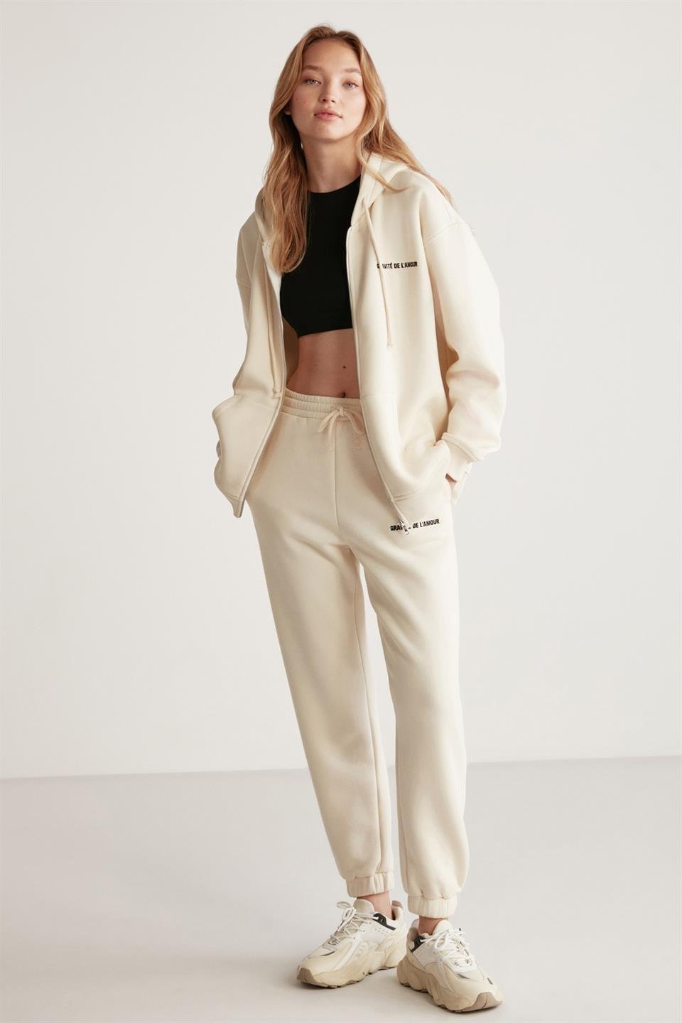 AMETIS Kadın İçi Polarlı Nakış Yazı Detaylı Organik Pamuk Oversize Kapüşonlu Vanilya Sweatshirt