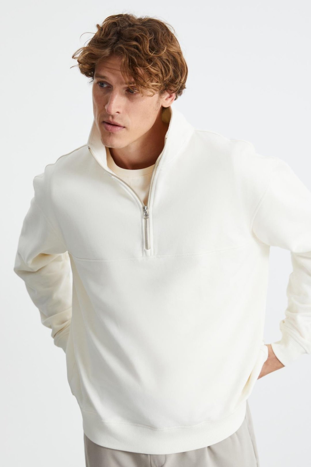 ANDRICK Erkek Organik Pamuklu Dik Yaka Yarım Fermuarlı Ekru Sweatshirt