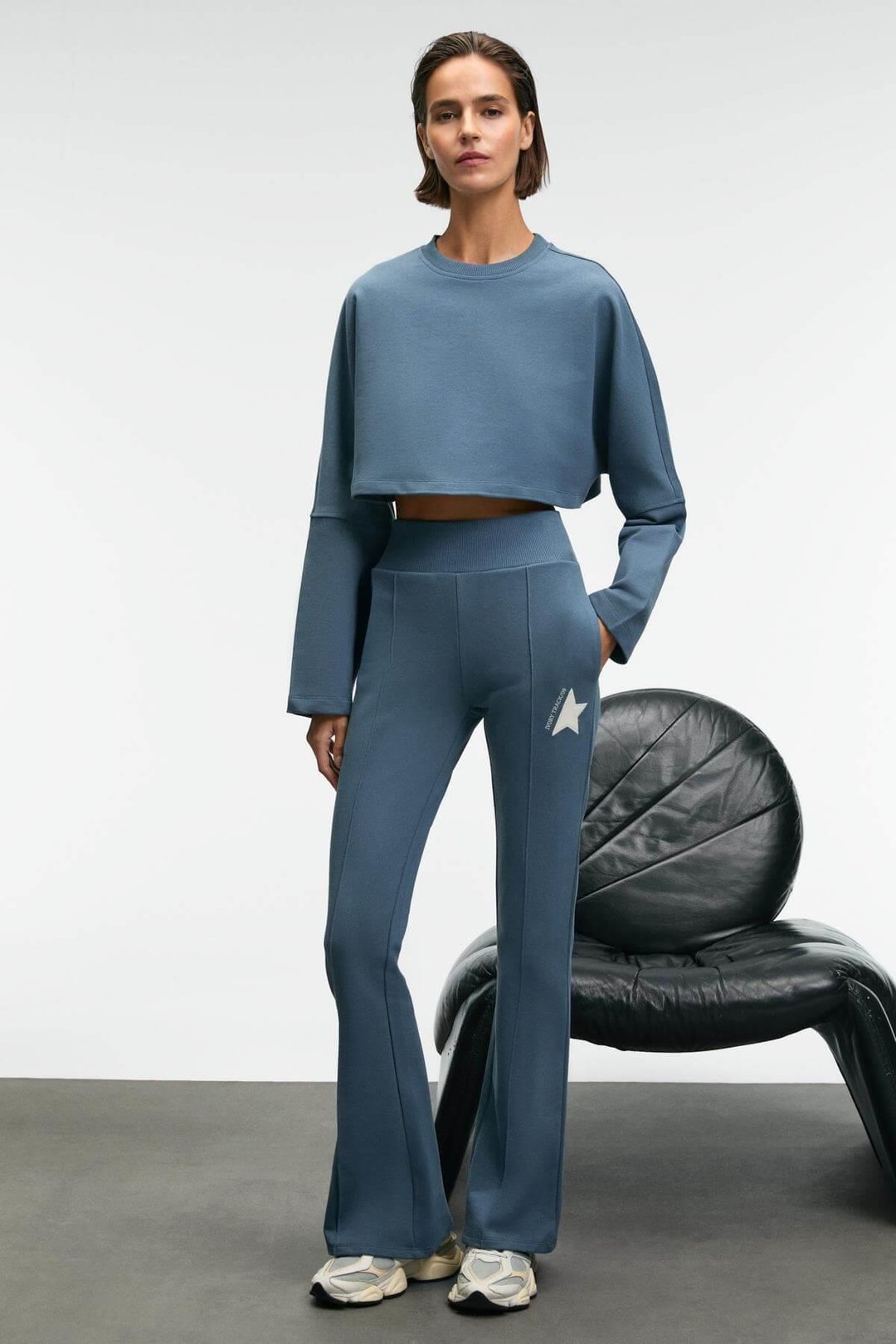 ANOUK Kadın Pamuklu Baskı Ve Patch Detaylı Bisiklet Yaka Crop Petrol Mavisi Sweatshirt