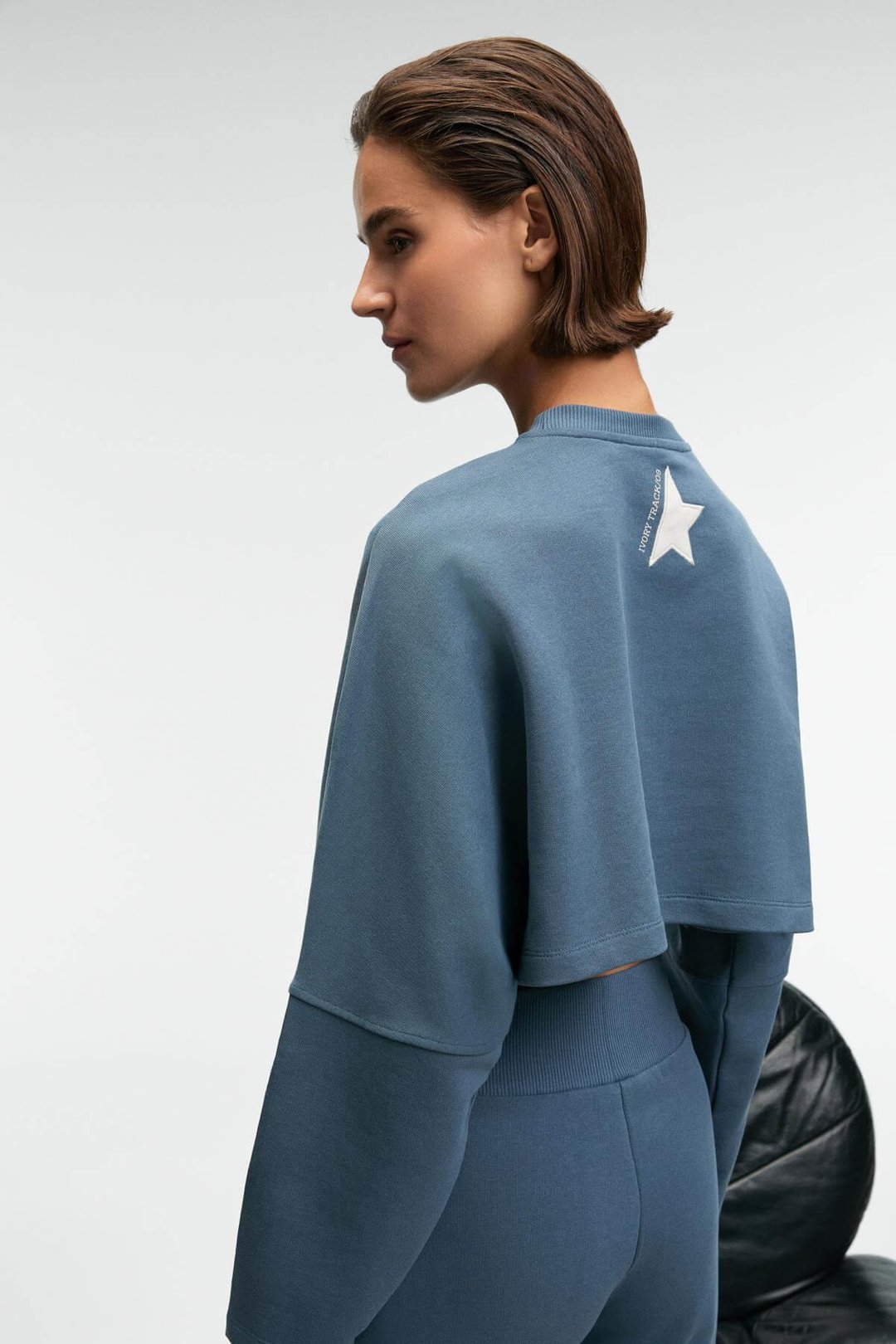 ANOUK Kadın Pamuklu Baskı Ve Patch Detaylı Bisiklet Yaka Crop Petrol Mavisi Sweatshirt