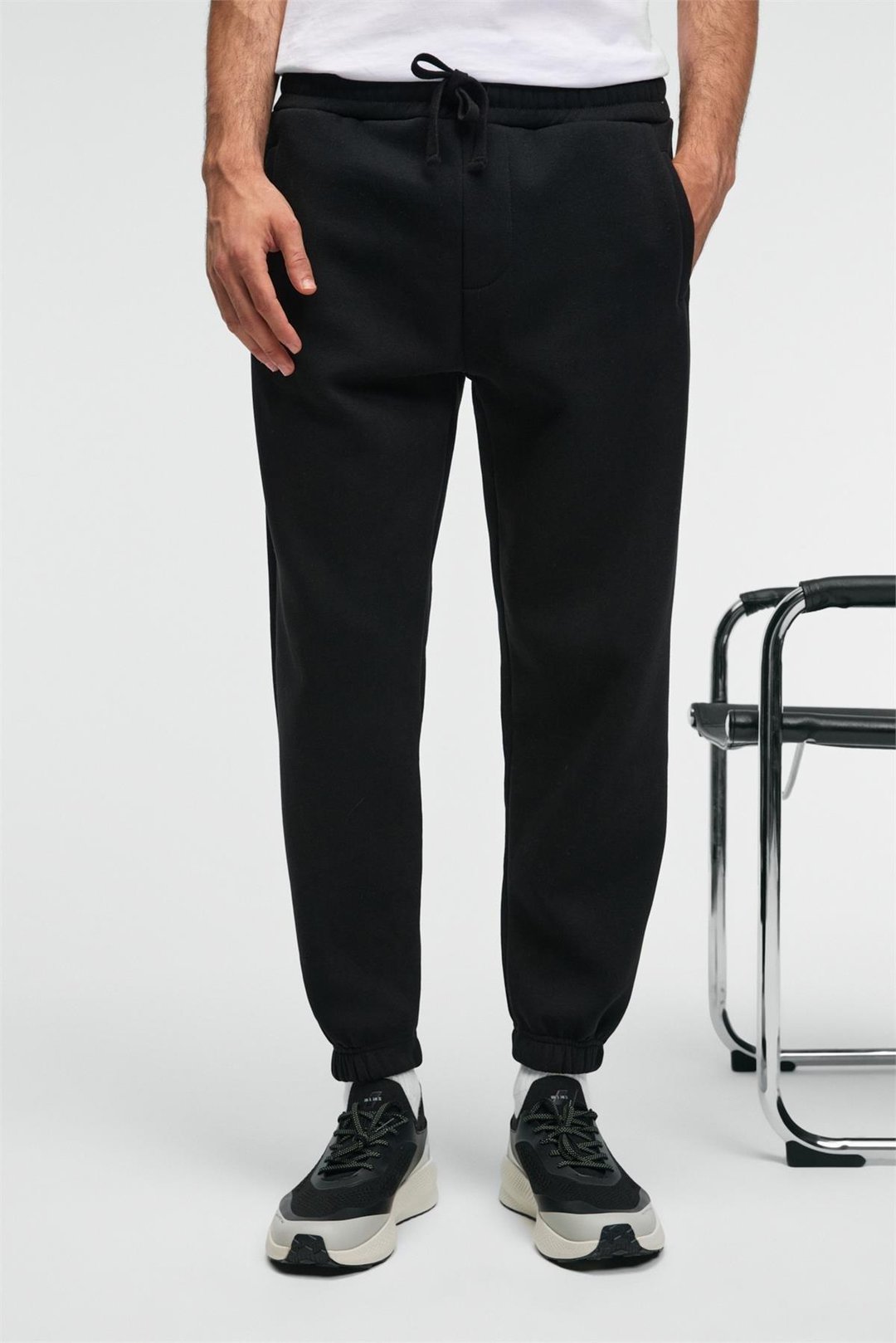 ANSEL Erkek Lastikli Dar Paça Üç Cepli Yumuşacık Organik Pamuklu Siyah Eşofman Altı