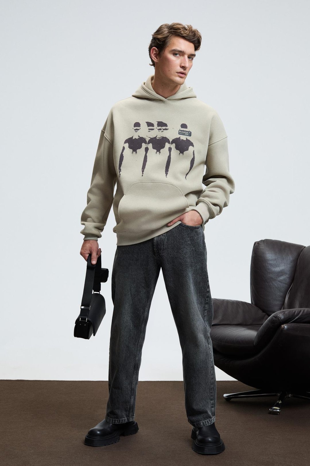 ARMAND Erkek Kapüşonlu Kanguru Cepli Önü Baskılı Oversize Taş Rengi Sweatshirt