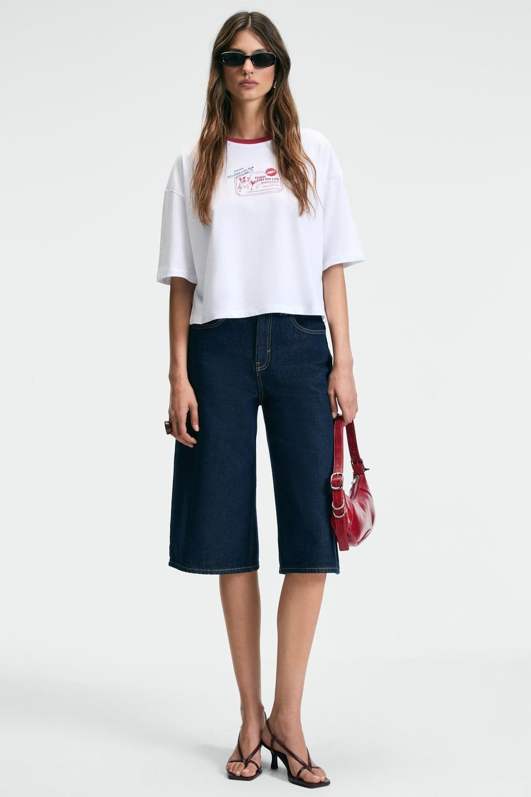 ARMELIA Kadın Bisiklet Yaka Düşük Omuz Önü Baskı Ve Nakış Detaylı Relaxed Beyaz T-Shirt