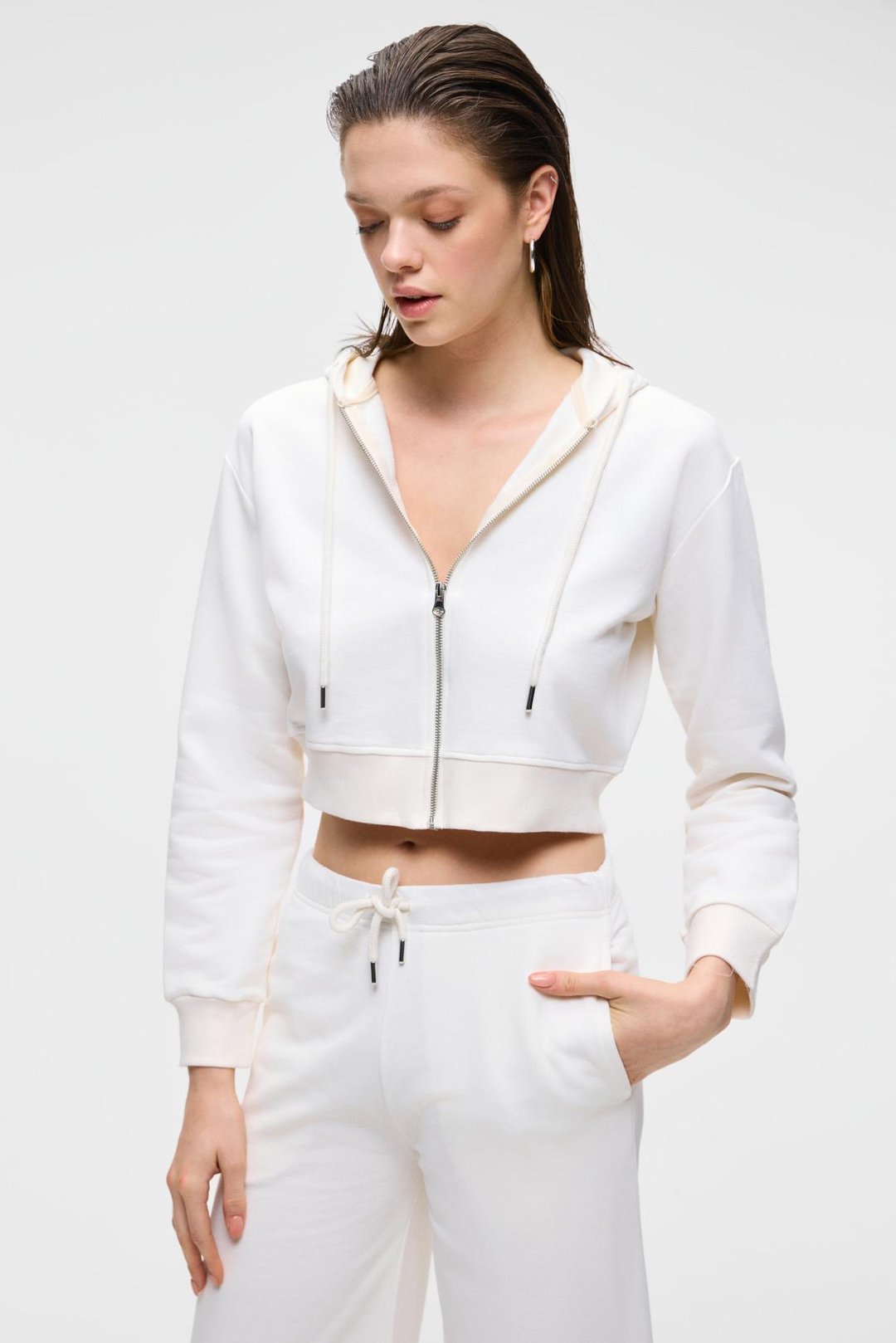 ARUBA Kadın %100 Pamuk Uzun Kol Crop Beyaz Sweatshirt