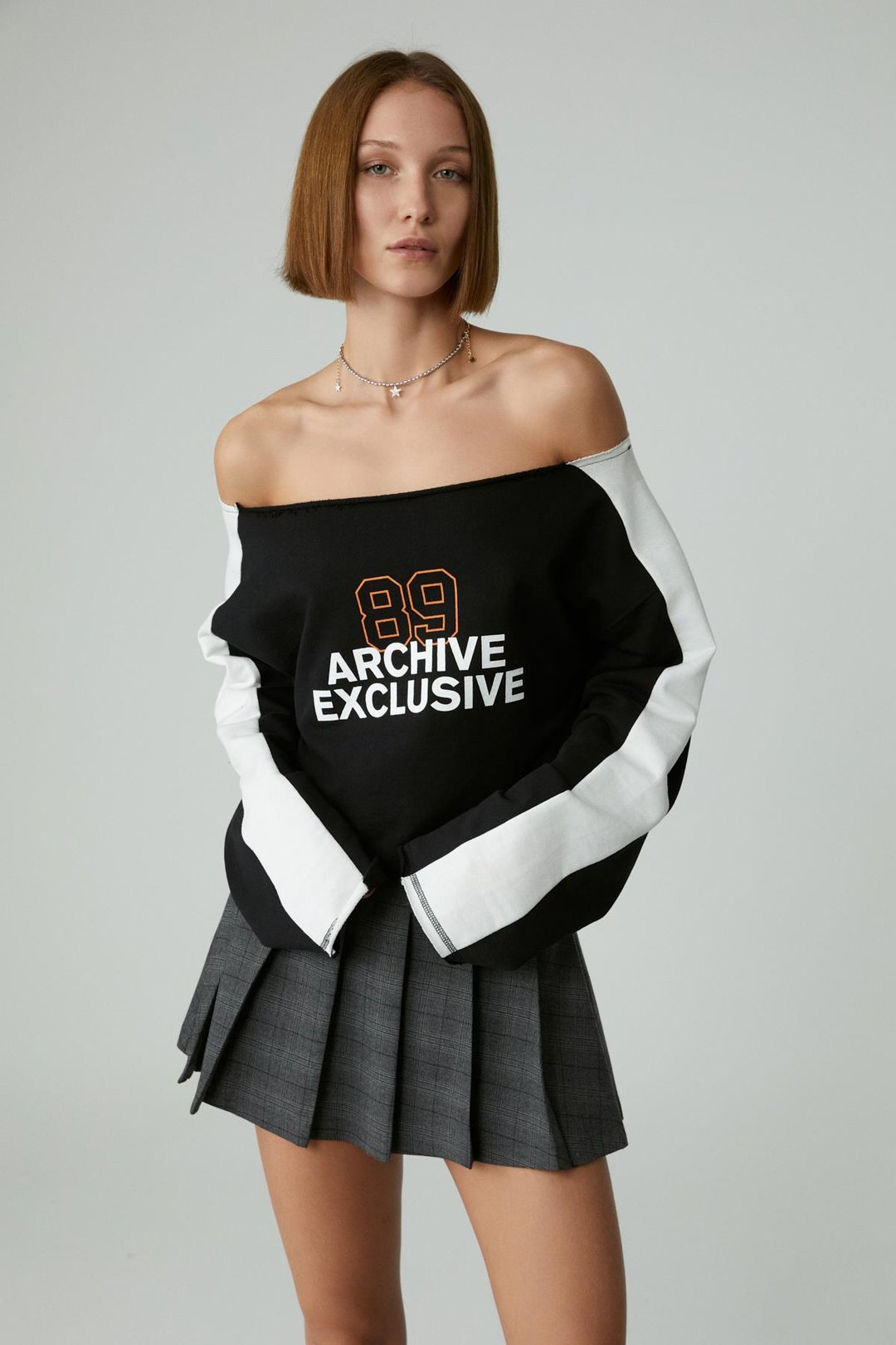 ASENSIO Kadın Asimetrik Yakalı Şardonsuz Tek Omzu Açık Baskılı Siyah Sweatshirt