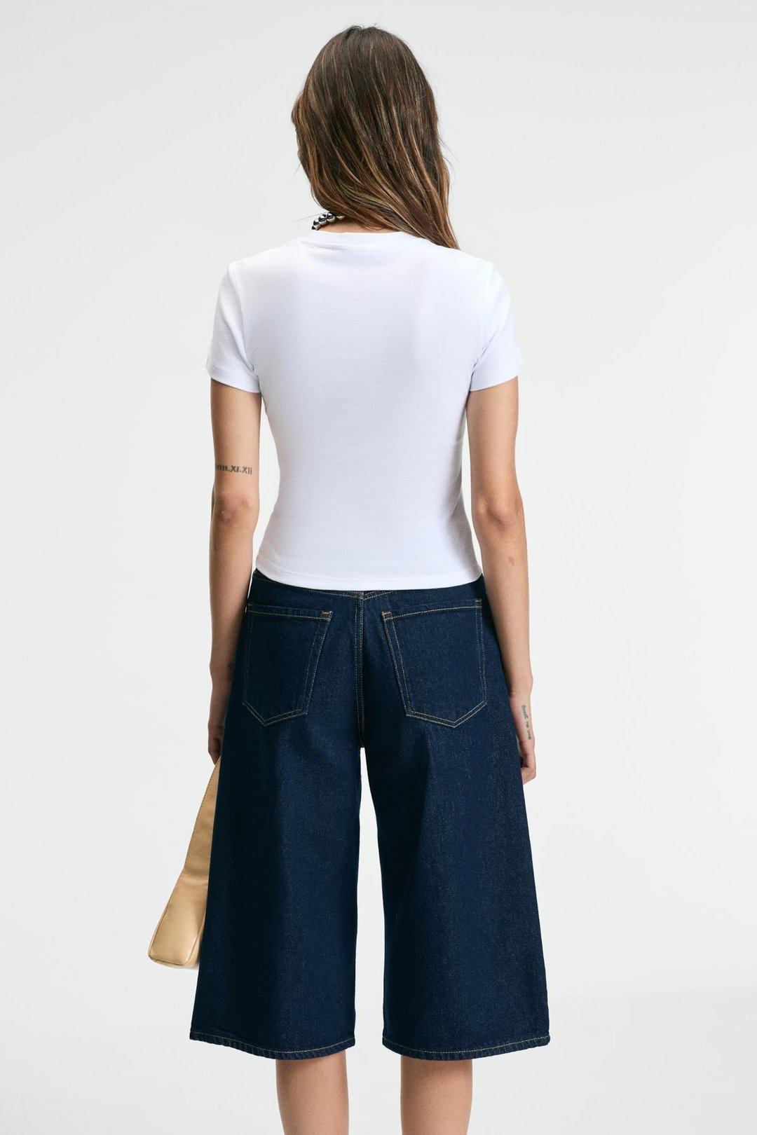 ATHEA Kadın Bisiklet Yaka Kısa Kollu Önü Baskılı Slim Beyaz T-Shirt