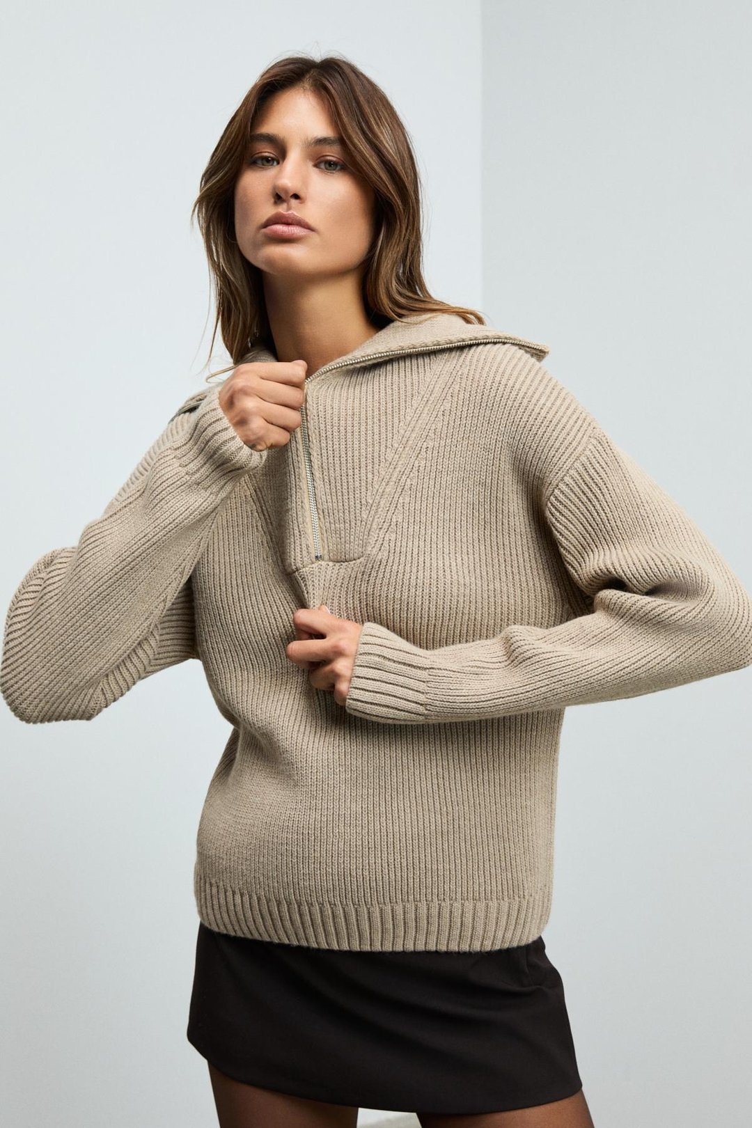 AUDAZ Kadın Fermuarlı Dik Yakalı Uzun Kollu Relaxed Fit Triko Bej Kazak