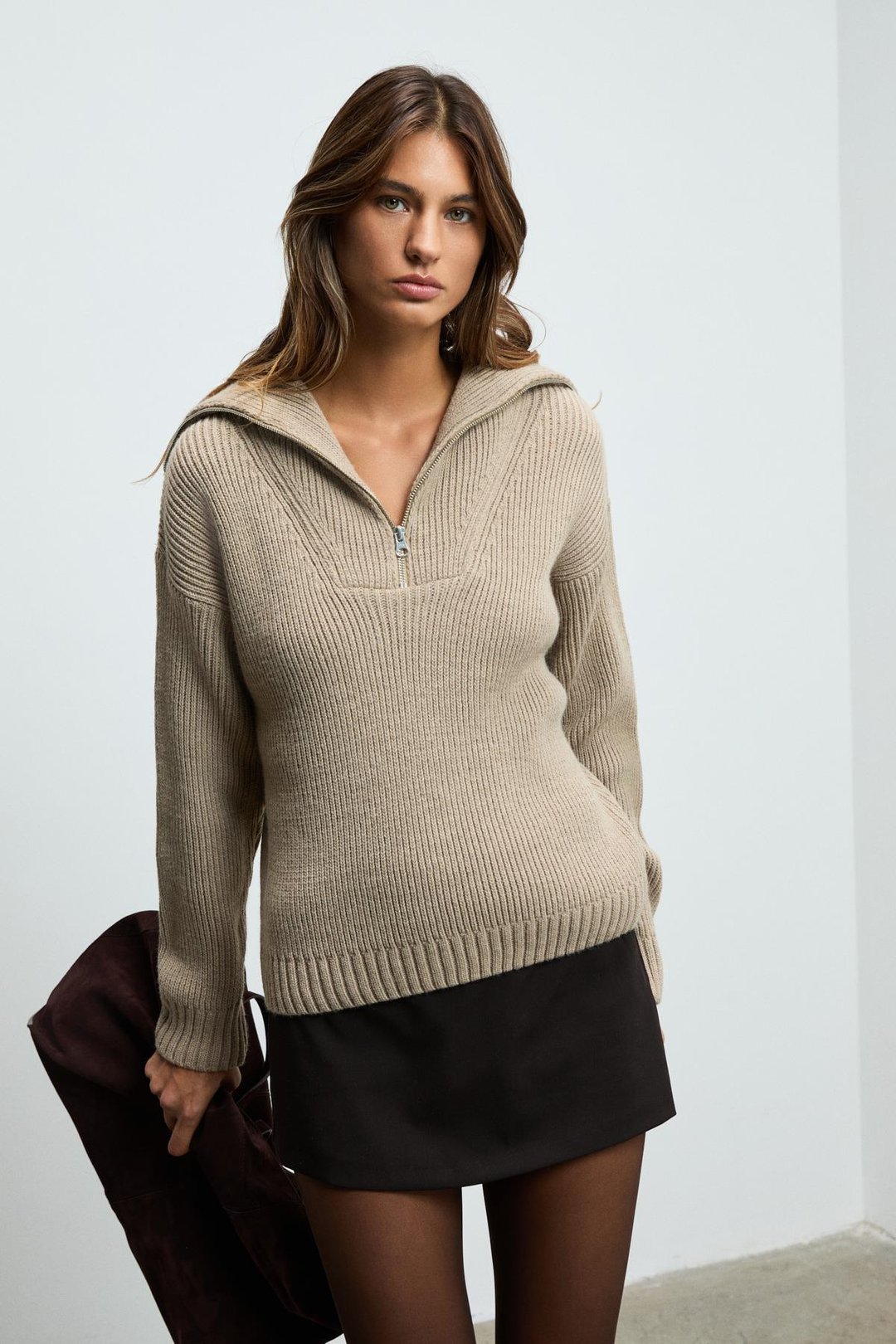 AUDAZ Kadın Fermuarlı Dik Yakalı Uzun Kollu Relaxed Fit Triko Bej Kazak