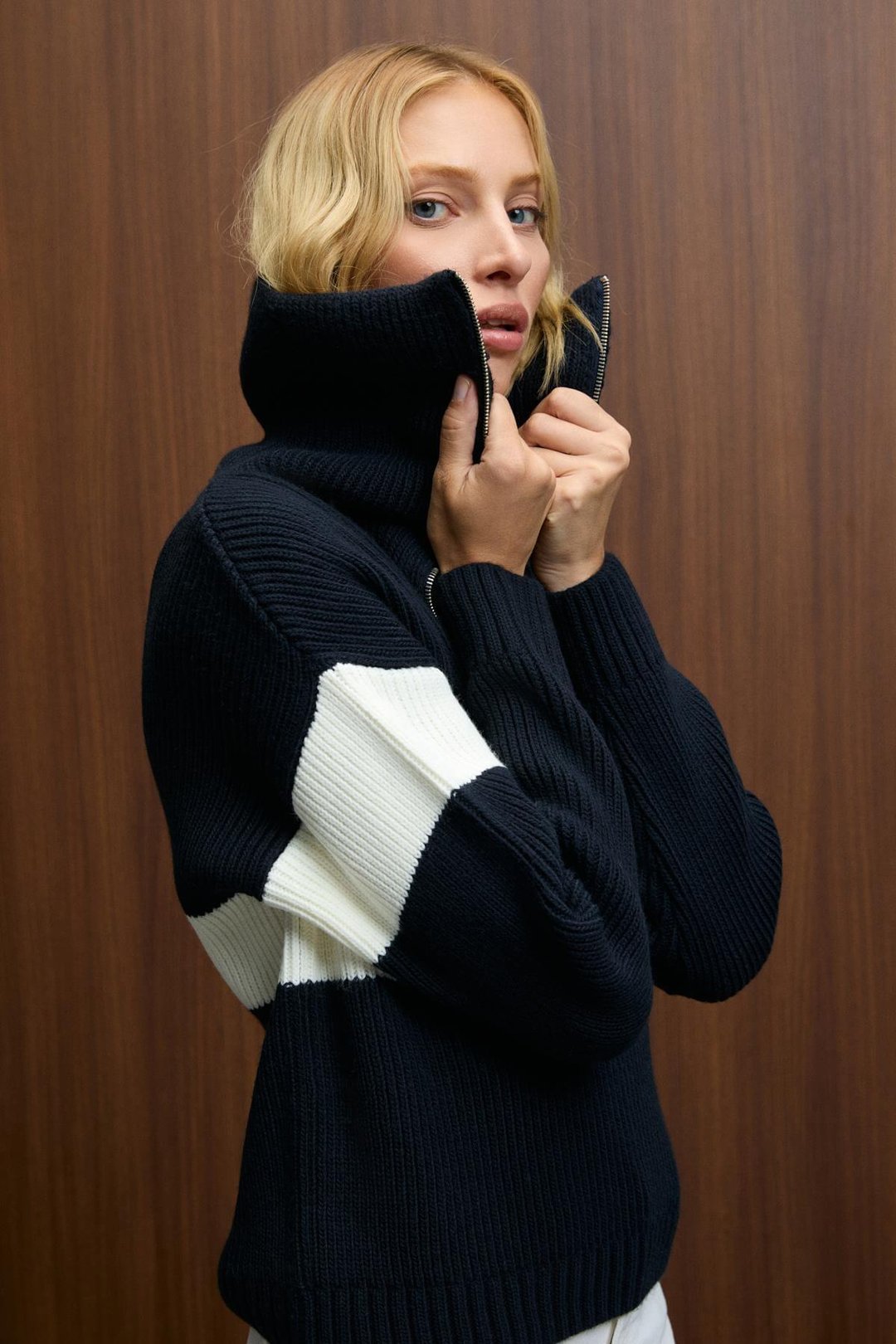 AUDAZ Kadın Fermuarlı Dik Yakalı Uzun Kollu Relaxed Fit Triko Lacivert - Ekru Kazak