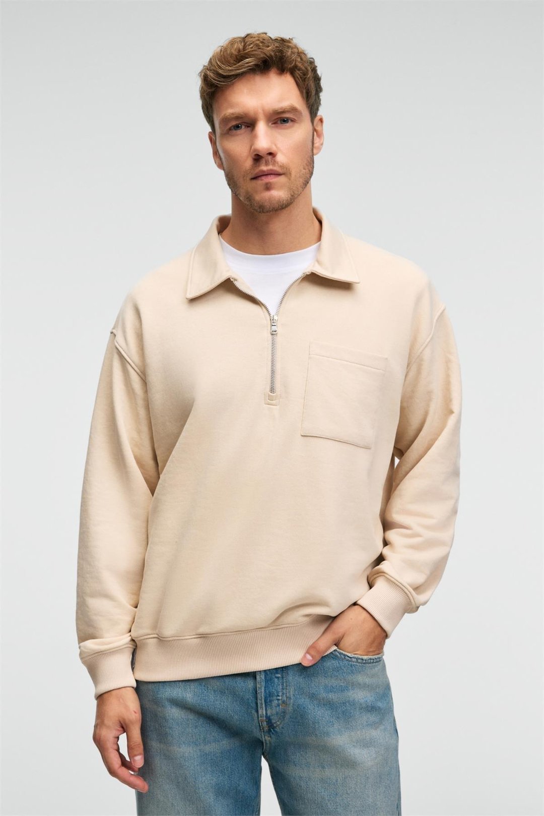 AUGUST Erkek %100 Pamuk Yarım Fermuarlı Yakalı Cepli Süs Etiketli Bej Sweatshirt