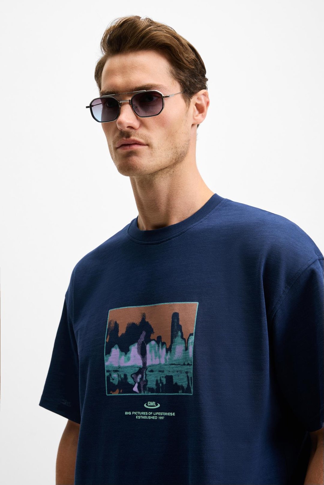 AURA Erkek Baskı Detaylı %100 Organik Pamuk Bisiklet Yaka Kısa Kol Oversize Lacivert T-Shirt