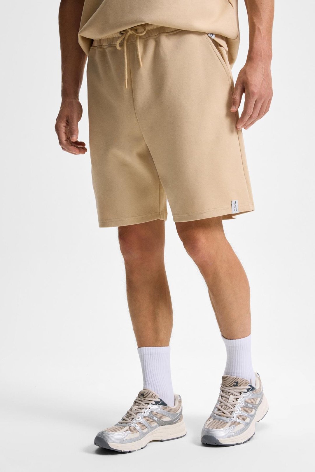 BAILEY Erkek Beli Lastikli Arka tek Cepli Kordonlu Relaxed Fit Bej Şort