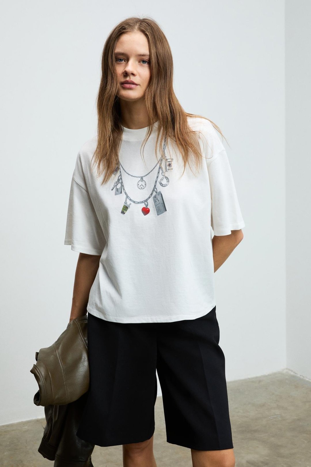 BEMAJO Kadın Yumuşak Ve Esnek Kumaşlı Baskı Detaylı Bisiklet Yakalı Beyaz T-Shirt