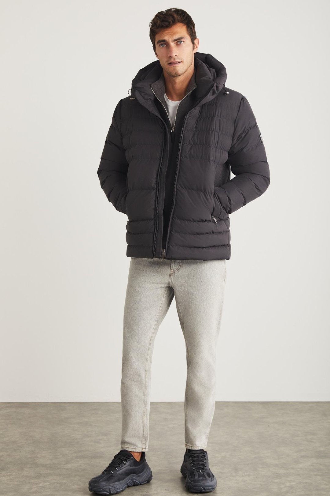 BRADIE Şişme Relaxed Antrasit Tekli Mont