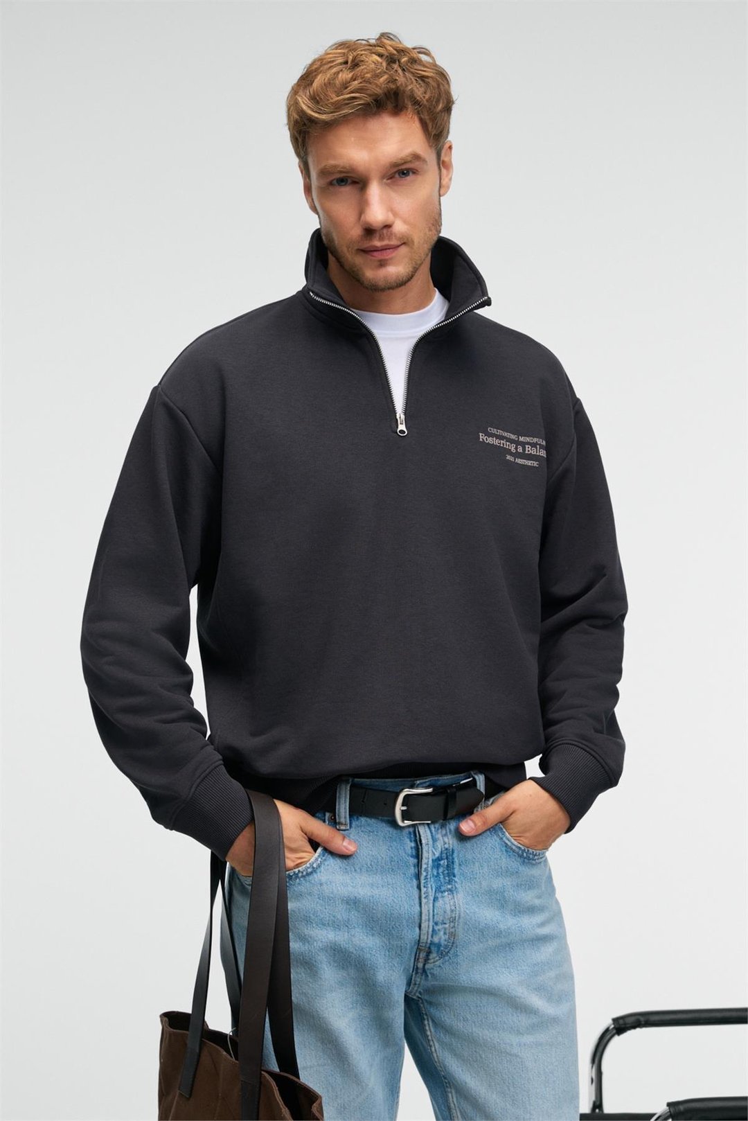 BRAM Erkek %100 Pamuk Dik Yakalı Yarım Fermuarlı Baskılı Antrasit Sweatshirt