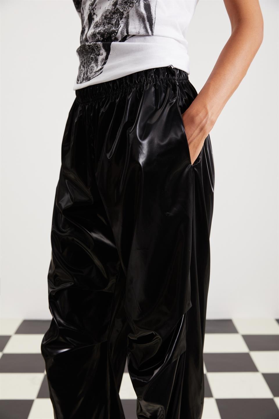 BRIELLE Kadın Relaxed Siyah Tekli Pantolon