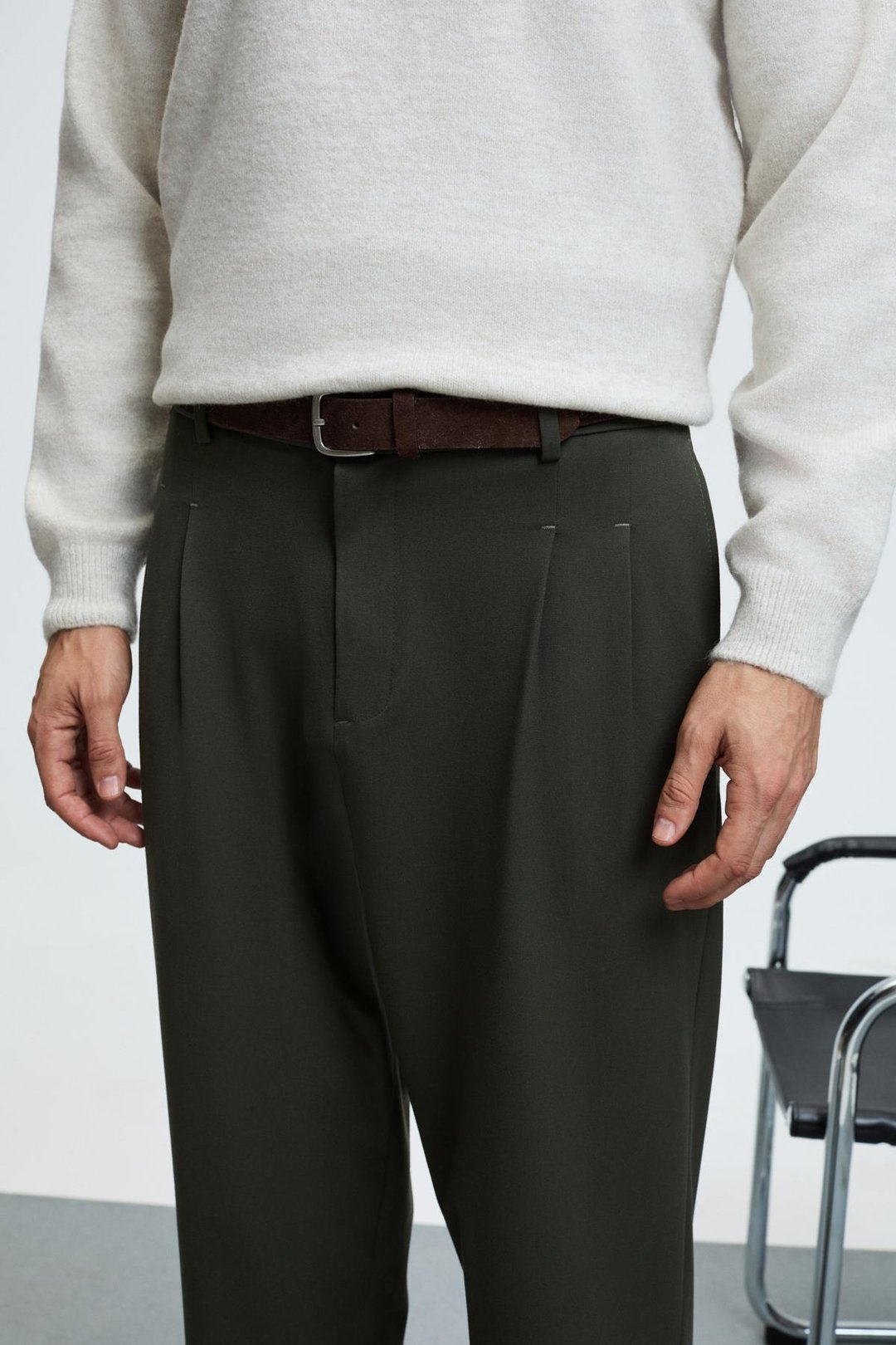 BRIGHAM Erkek Beli Lastikli Yanları Ve Arkası Cepli Fermuarlı Pileli Relaxed Fit Dokuma Haki Pantolon