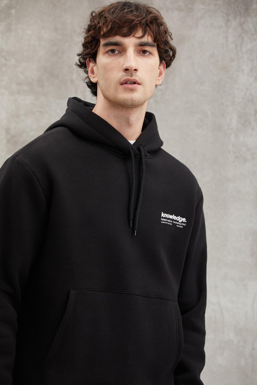 BRYANER Erkek Yumuşacık İçi Polarlı Baskılı Regular Kordonlu Siyah Sweatshirt