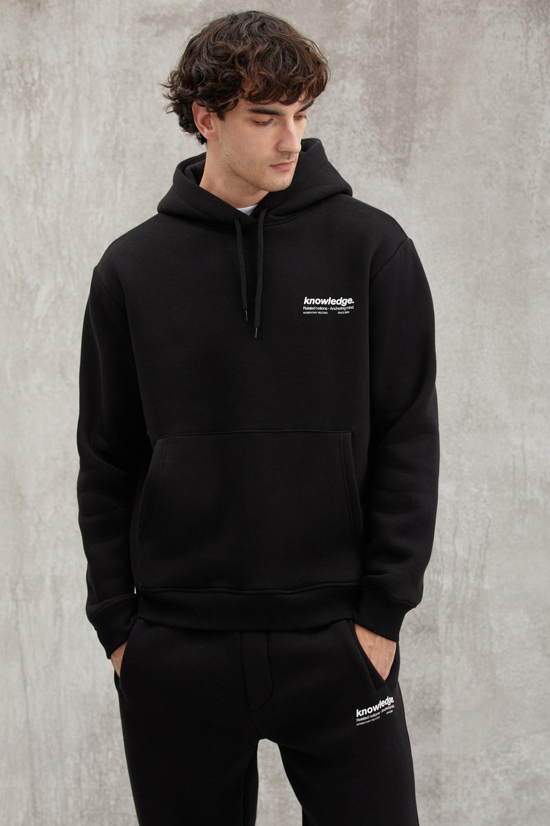 BRYANER Erkek Yumuşacık İçi Polarlı Baskılı Regular Kordonlu Siyah Sweatshirt