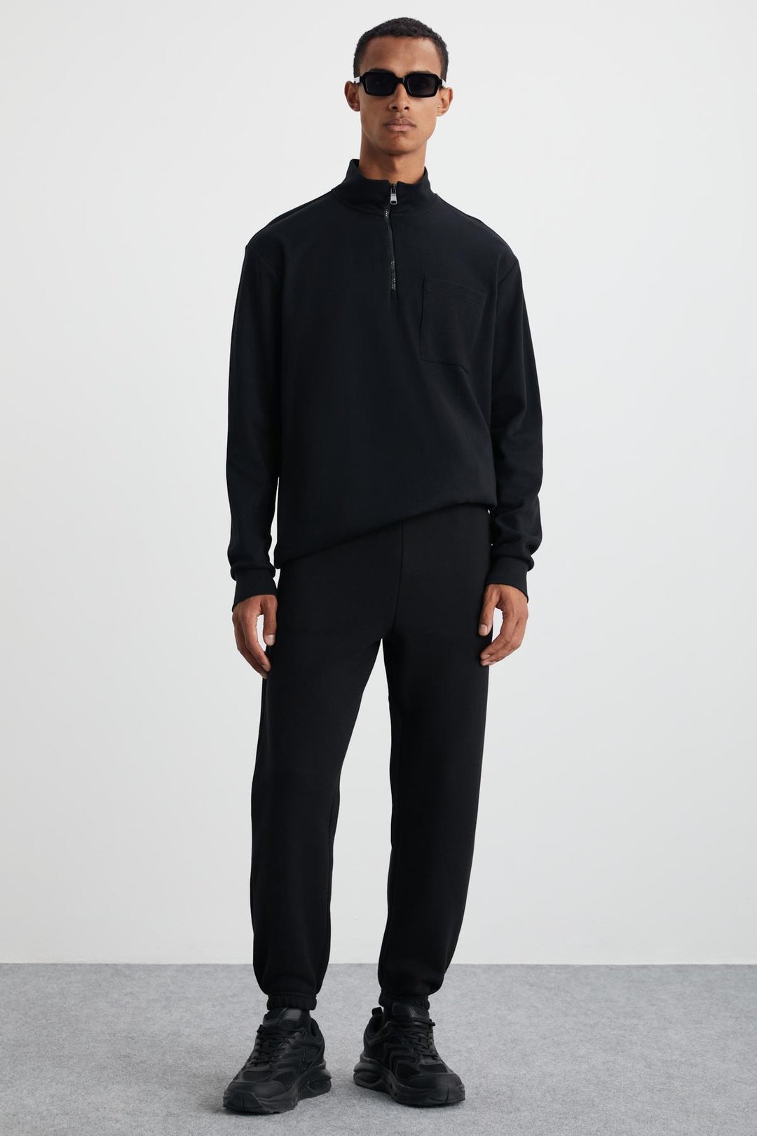 BURNHAM Erkek Organik Kumaşlı İçi Polarlı Rahat kesim Paçası Lastikli Jogger Siyah Eşofman Altı