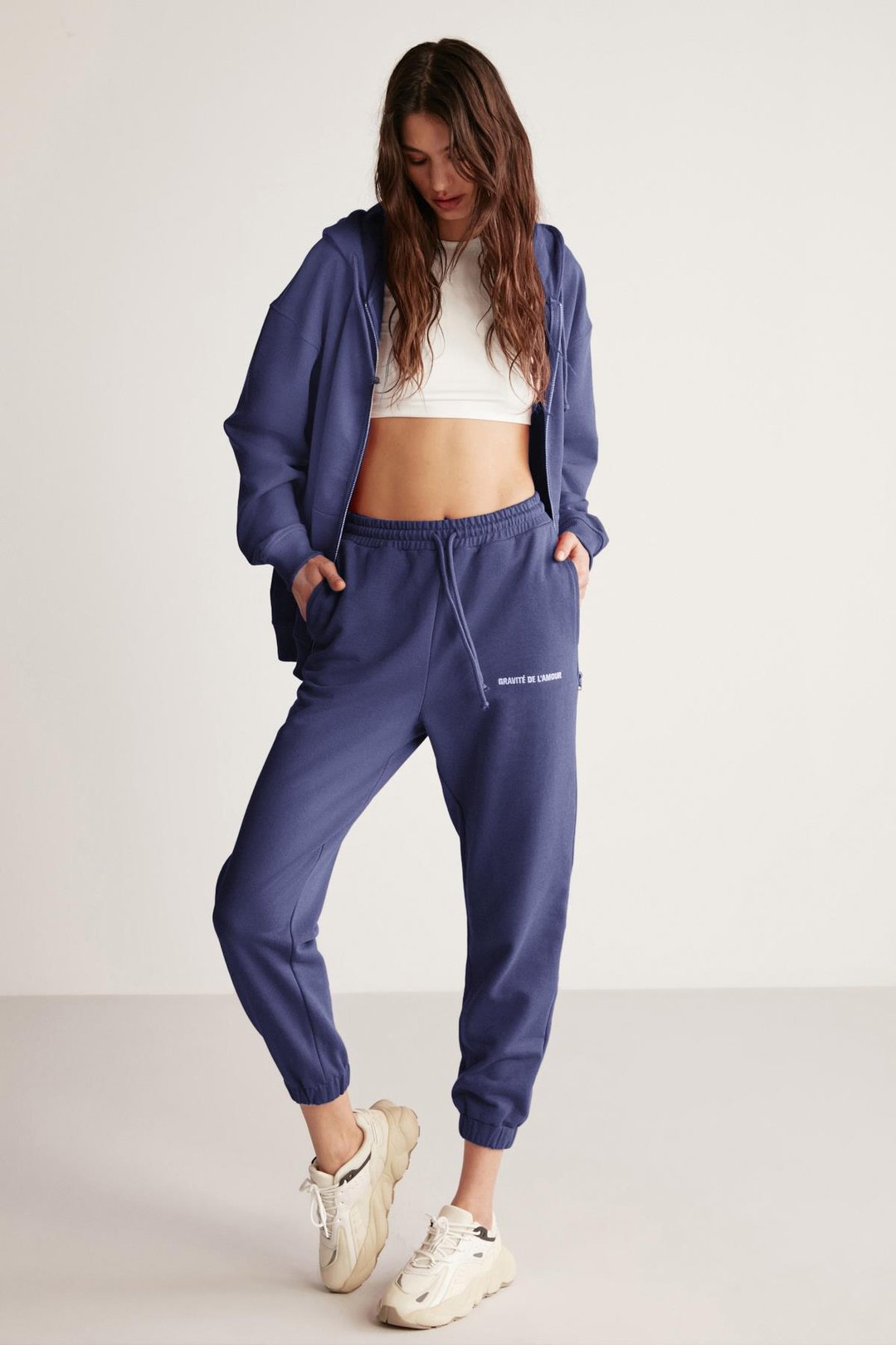 CARROLINE Kadın Nakış İşlemeli Relaxed Dar Paça Organik Pamuk Lacivert Eşofman Altı