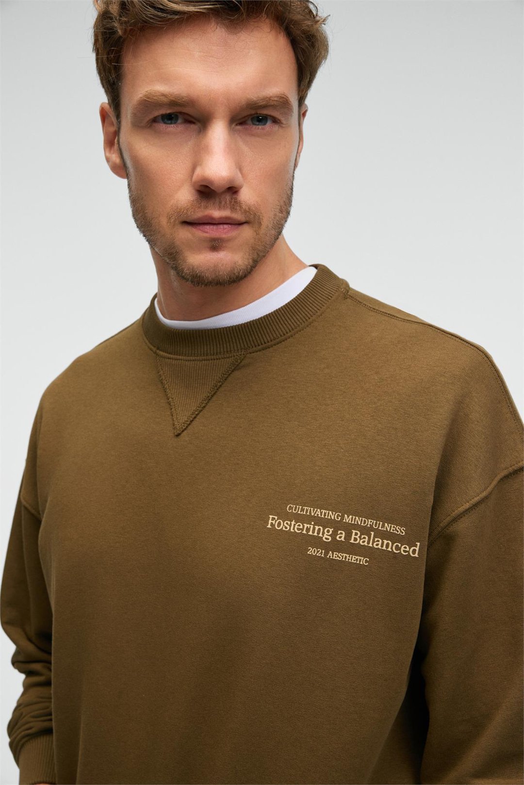 CASPIAN Erkek %100 Pamuk Bisiklet Yaka Karyoka Dikişli Baskılı Haki Sweatshirt