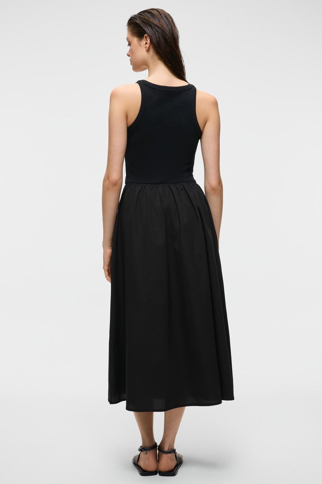 CATALA Kadın Poplin Dokuma Oyuk Yaka Sıfır Kol Siyah Elbise