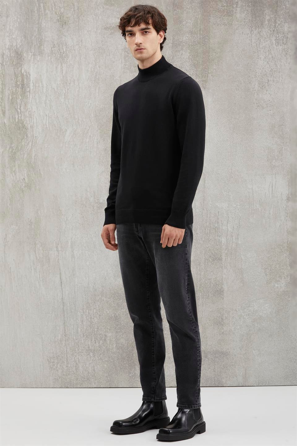 CESARE Basic Regular Siyah Tekli Kazak