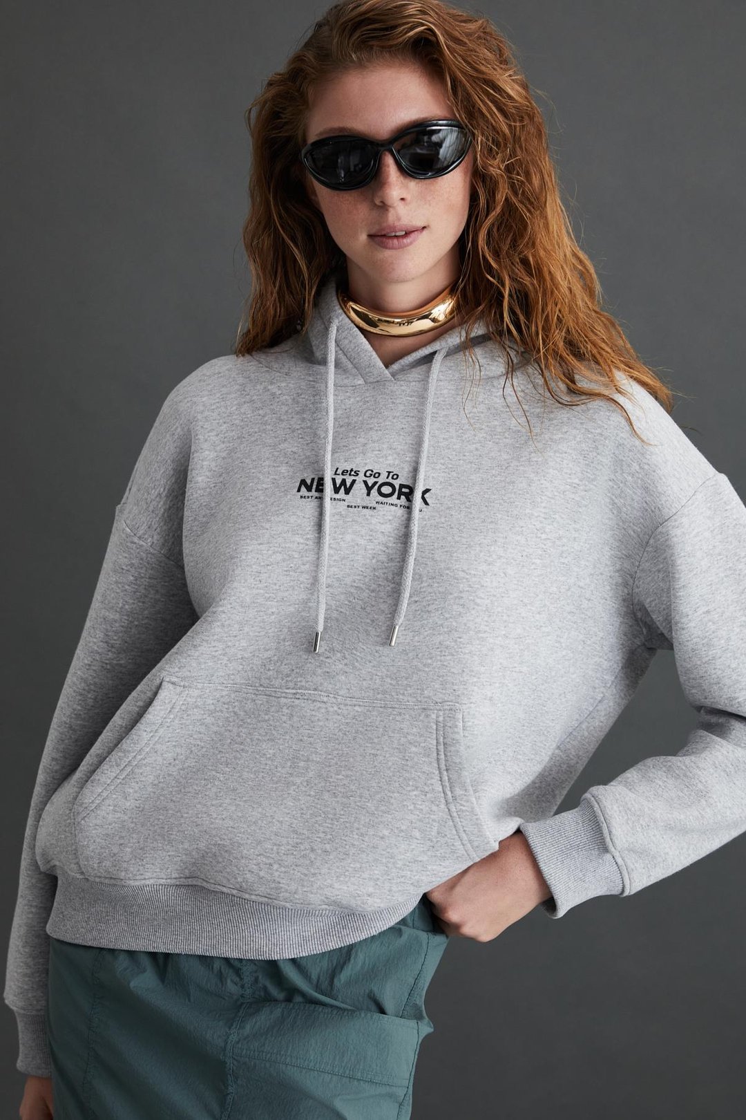 CHARGELLE Kadın Organik Pamuk Şardonlu Regular Şehir Temalı Baskılı Kapüşonlu Grimelanj Sweatshirt