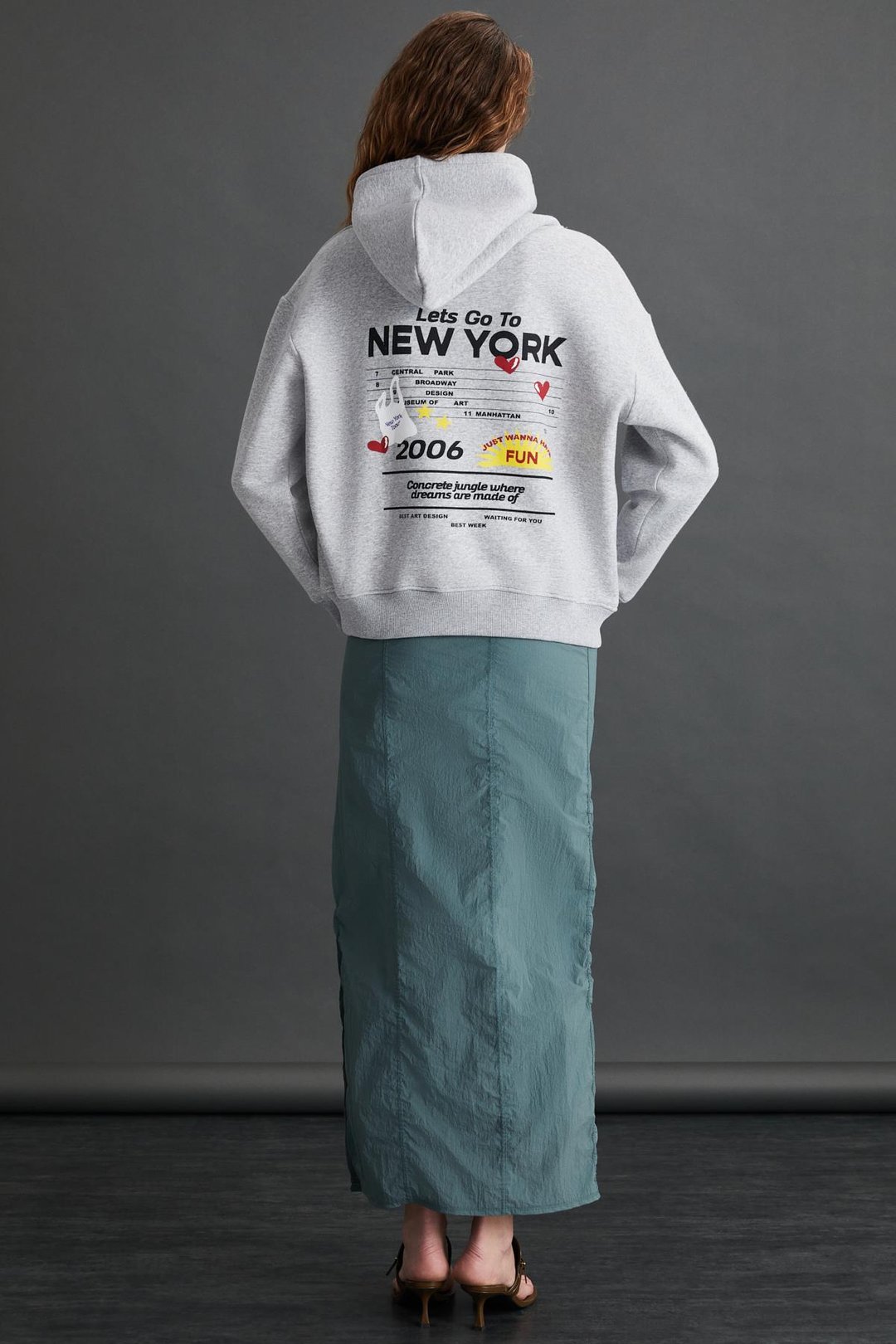 CHARGELLE Kadın Organik Pamuk Şardonlu Regular Şehir Temalı Baskılı Kapüşonlu Grimelanj Sweatshirt