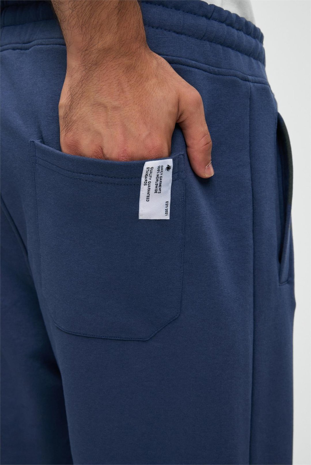 CLARENCE Erkek %100 Pamuk Kordonlu Lastikli Bel Arka Cebi Süs Etiketli İndigo Eşofman Altı