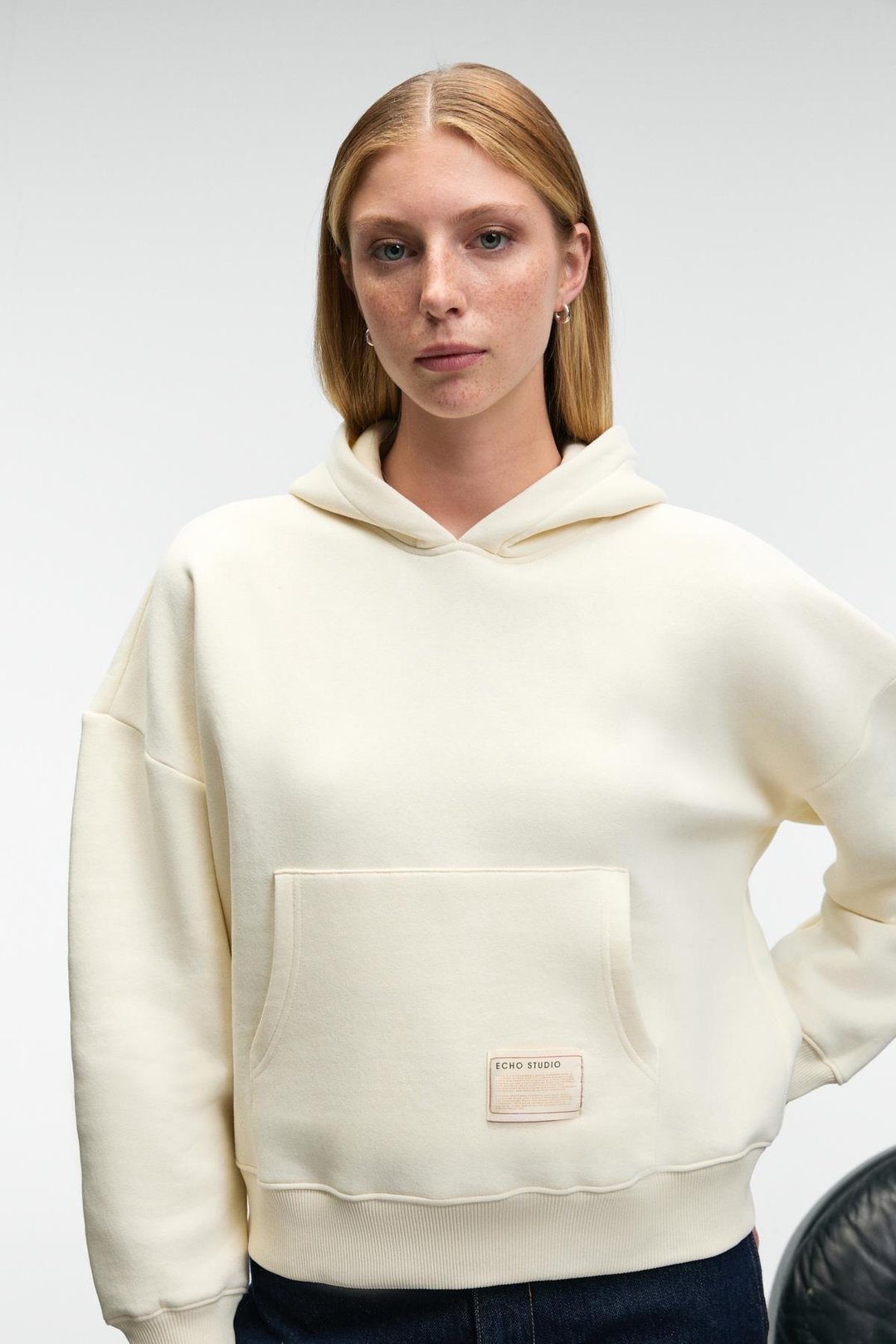 CLARIE Kadın Organik Pamuklu Oversize Kanguru Cepli Kapüşonlu Ekru Sweatshirt