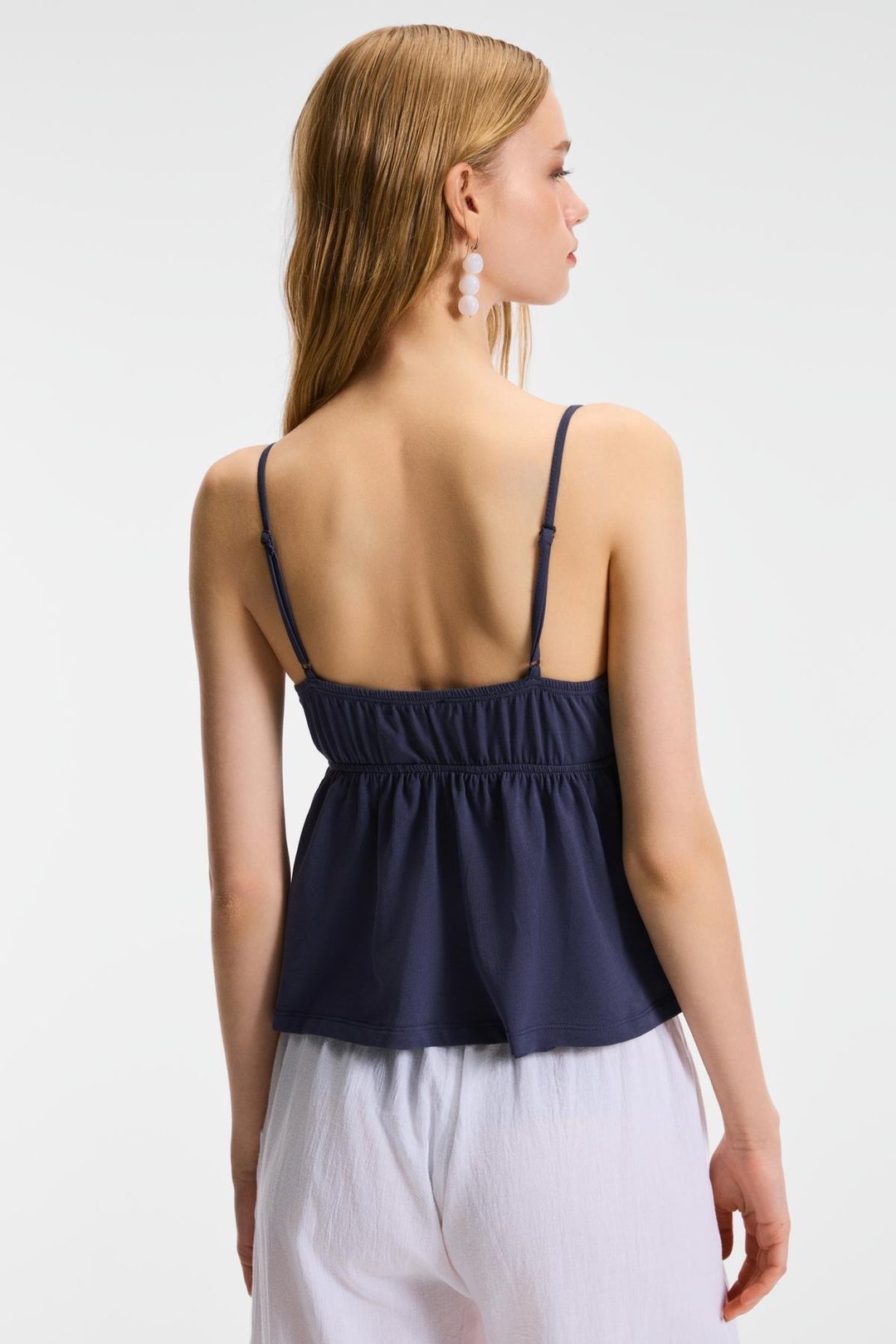 CLARVIA Kadın Üçgen Göğüs Kuplu Dantel Detaylı Ayar Askılı Lacivert Bluz