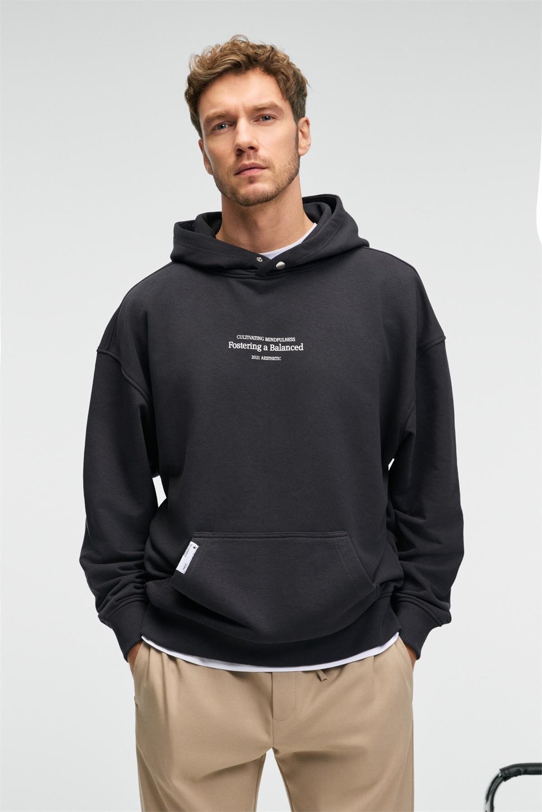 CLAY Erkek %100 Pamuk Kapüşonlu Çıtçıtlı Baskılı Cebi Süs Etiketli Antrasit Sweatshirt