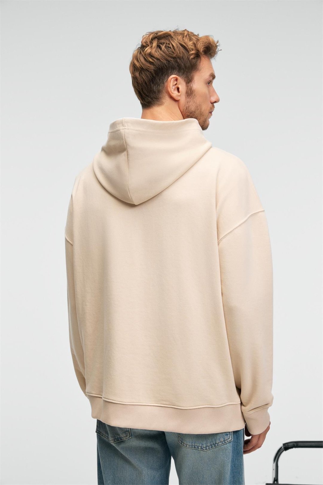 CLAY Erkek %100 Pamuk Kapüşonlu Çıtçıtlı Baskılı Cebi Süs Etiketli Krem Sweatshirt