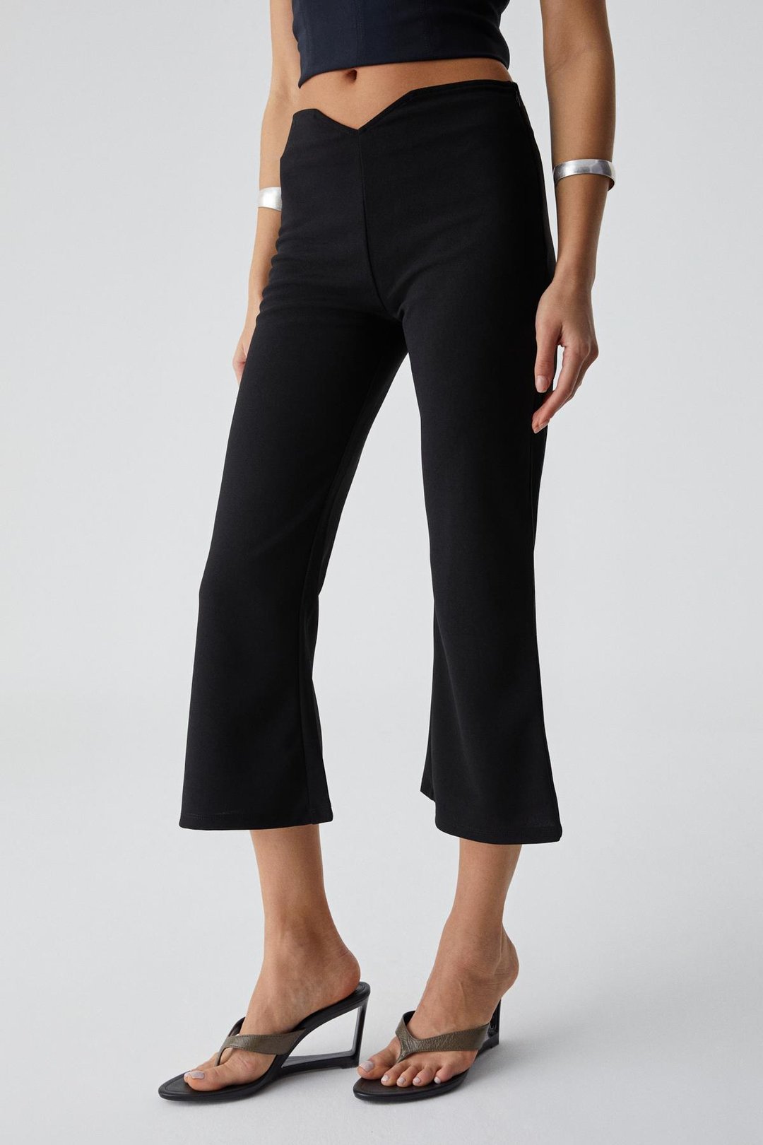 CREPSY Kadın Slim Kısa Paça Yüksek Bel Kısa Siyah Pantolon