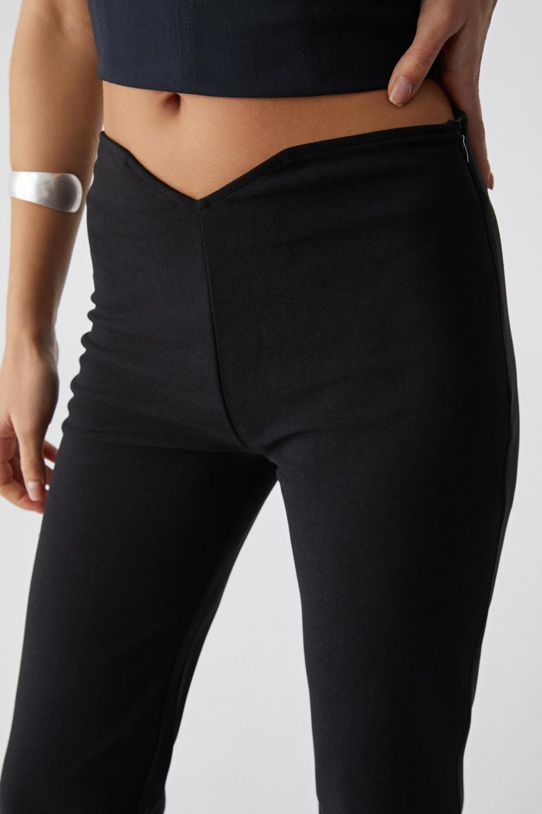 CREPSY Kadın Slim Kısa Paça Yüksek Bel Kısa Siyah Pantolon